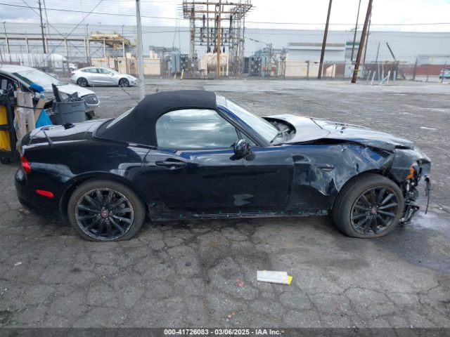 JC1NFAEK7J0138993 Fiat 124 Spider Lusso