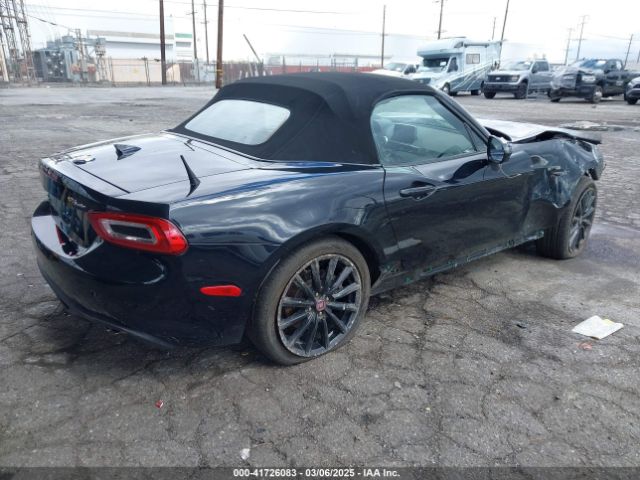 2018 FIAT 124 SPIDER JC1NFAEK7J0138993 Photo 3