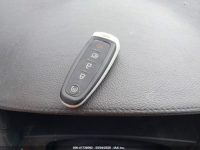 Продаж на аукціоні авто 2011 Lincoln Mkx, vin: 2LMDJ6JKXBBJ00173, номер лоту: 41726092