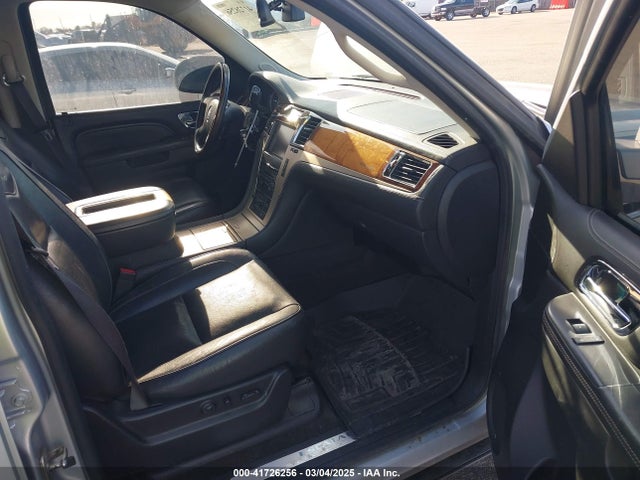 2013 CADILLAC ESCALADE ESV 1GYS4KEF2DR106614 Photo 4
