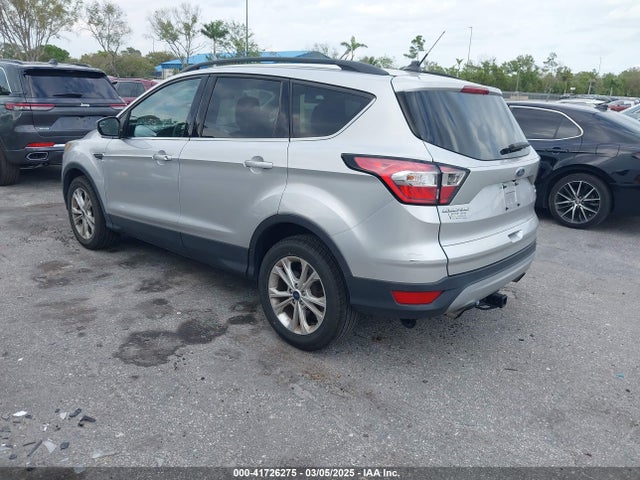 1FMCU0GDXJUC27678 Ford ESCAPE SE