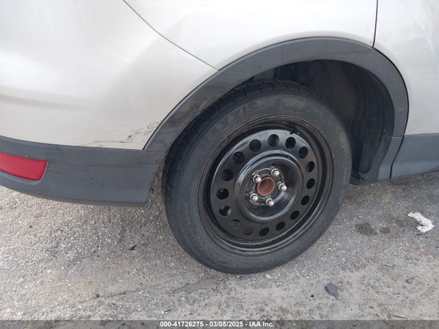 1FMCU0GDXJUC27678 Ford ESCAPE SE
