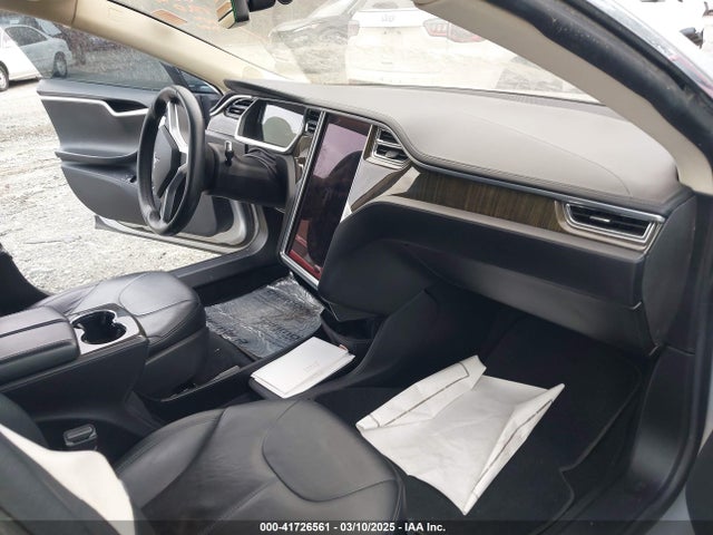 2013 TESLA MODEL S 5YJSA1CNXDFP05737 Photo 4
