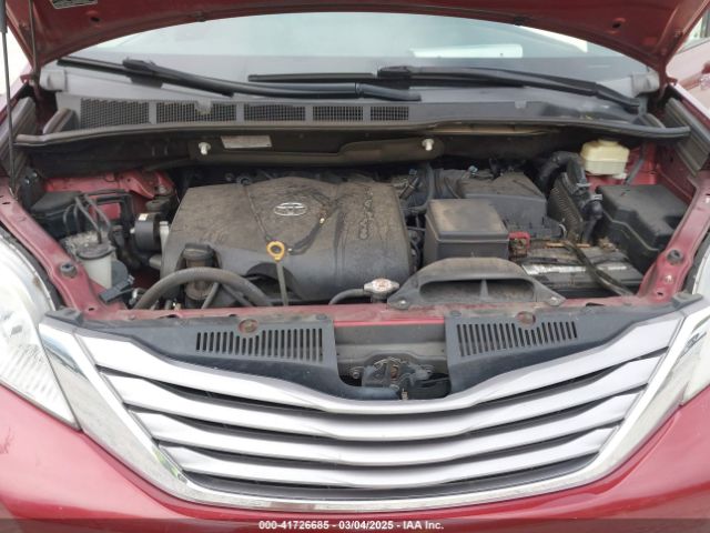 5TDYZ3DC8HS809608 Toyota Sienna Xle 8 Passenger