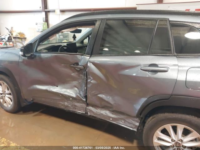 7MUCAABG5RV087551 Toyota Corolla Cross Le