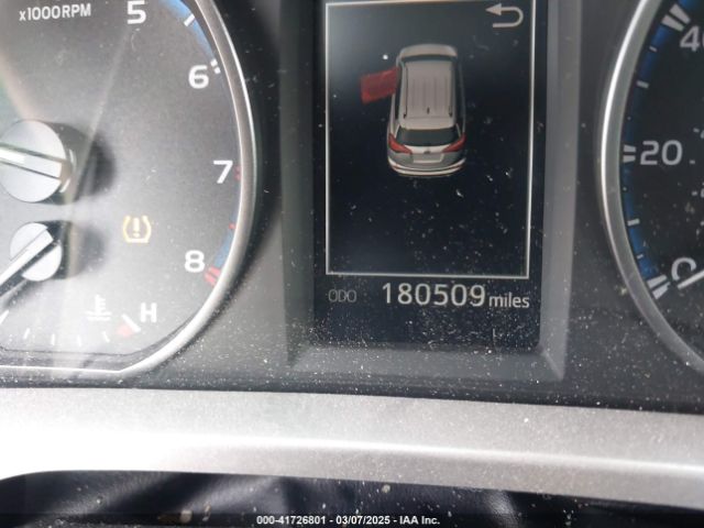 JTMZFREV6HJ110801 Toyota RAV4 LE