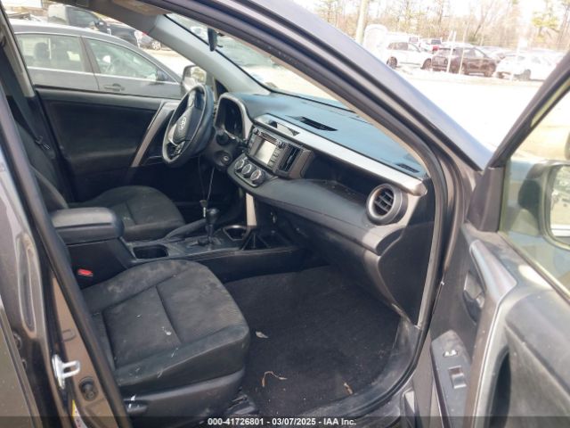 JTMZFREV6HJ110801 Toyota RAV4 LE