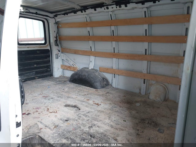 1GCWGAFG8J1905193 Chevrolet Express 2500 Work Van