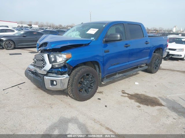 5TFEY5F17JX239677 Toyota Tundra Sr5 5.7l V8