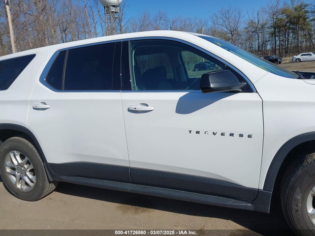 Chevrolet Traverse Ls 2019 1GNEVFKWXKJ239779 Image 14