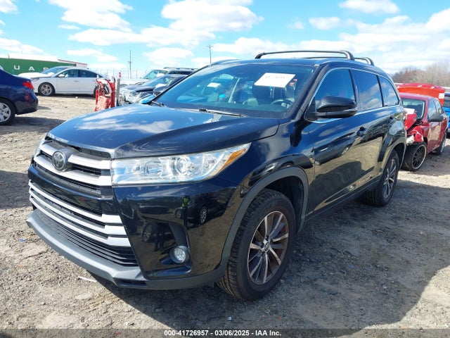 5TDKZRFH4HS512630 Toyota Highlander Xle