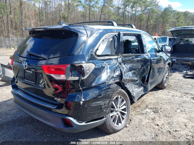 5TDKZRFH4HS512630 Toyota Highlander Xle