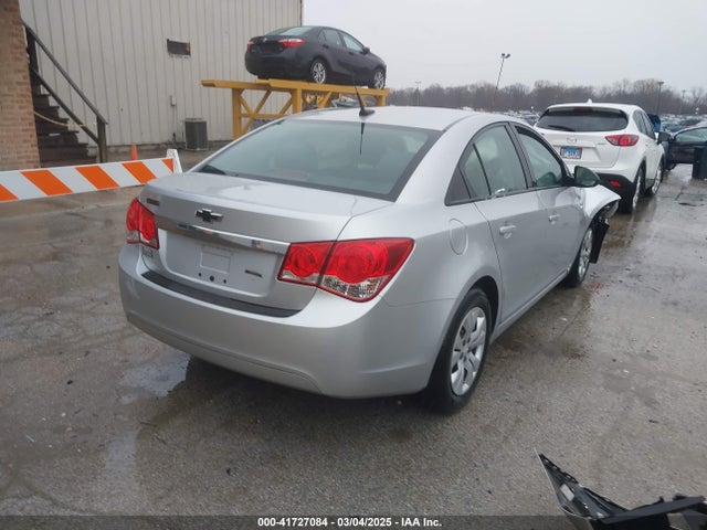 1G1PA5SH3E7138313 Chevrolet Cruze Ls Auto