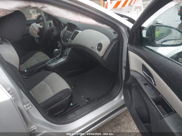 1G1PA5SH3E7138313 Chevrolet Cruze Ls Auto