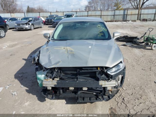 3FA6P0LU8FR266272 Ford Fusion Hybrid Se
