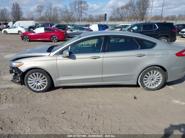 3FA6P0LU8FR266272 Ford Fusion Hybrid Se