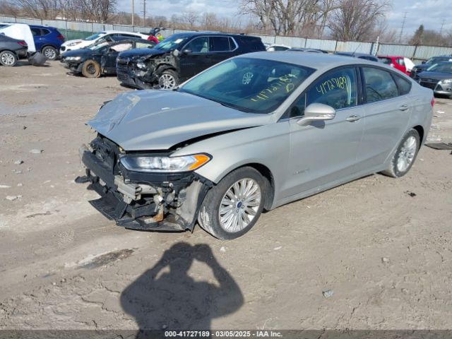3FA6P0LU8FR266272 Ford Fusion Hybrid Se