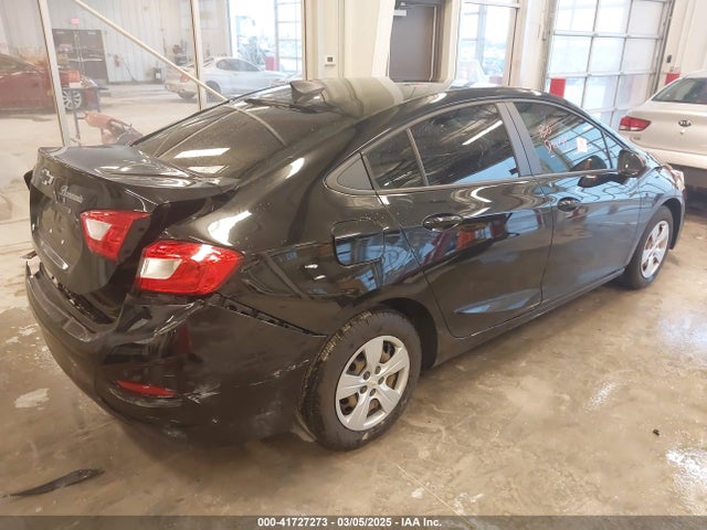 1G1BC5SM0J7143108 Chevrolet Cruze Ls Auto