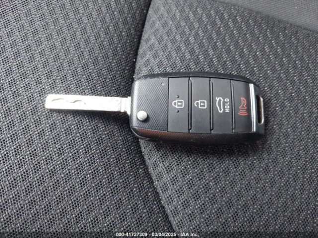 5XXGT4L31GG024240 KIA Optima Lx