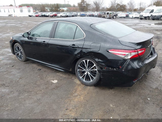 4T1B11HK1JU143854 Toyota CAMRY SE