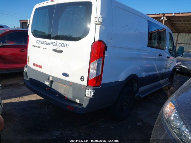 1FTYR1ZM6JKA89034 Ford Transit-250
