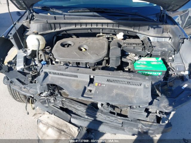 KM8J33A40GU109703 Hyundai TUCSON SE