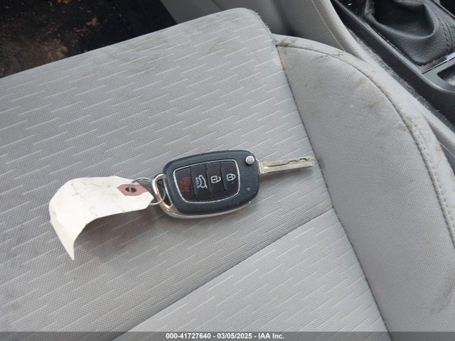 KM8J23A46LU183706 Hyundai TUCSON SE