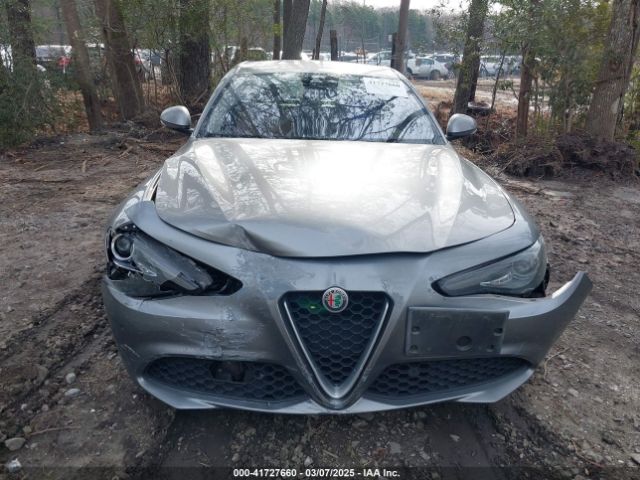 ZARFAEEN2H7557283 Alfa Romeo Giulia Ti Awd