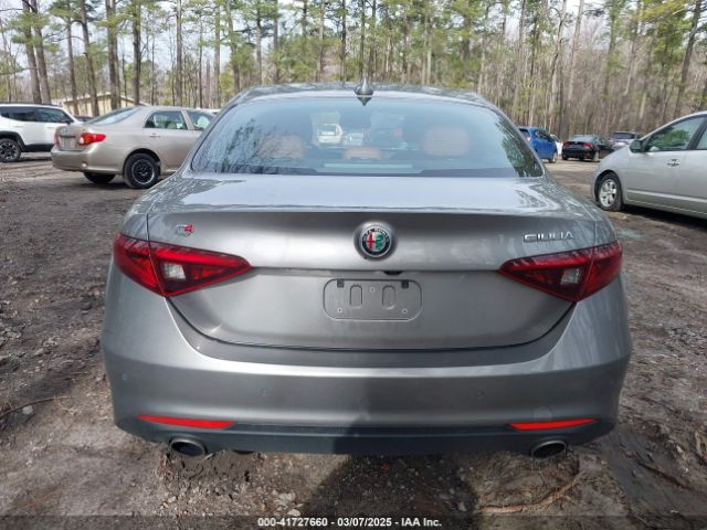 ZARFAEEN2H7557283 Alfa Romeo Giulia Ti Awd