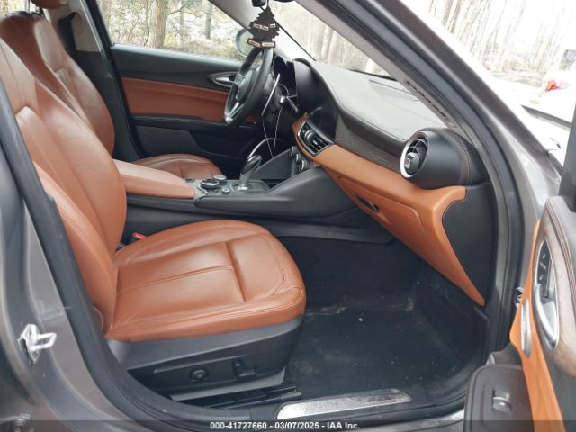 ZARFAEEN2H7557283 Alfa Romeo Giulia Ti Awd