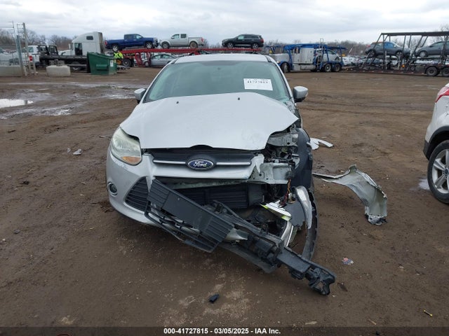 Ford FOCUS SE 2014 1FADP3F2XEL392052 Image 13
