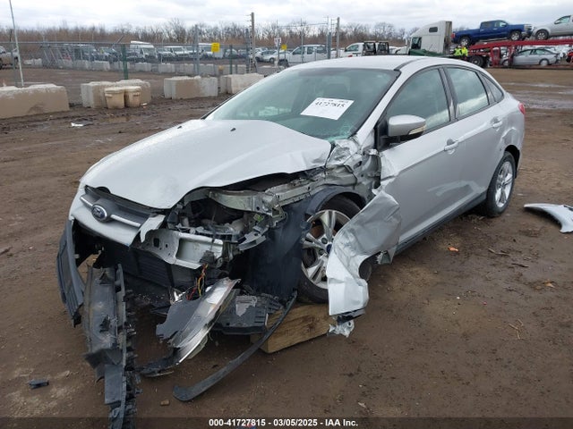 Ford FOCUS SE 2014 1FADP3F2XEL392052 Image 2
