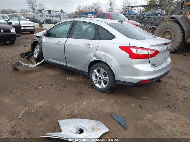 Ford FOCUS SE 2014 1FADP3F2XEL392052 Image 3