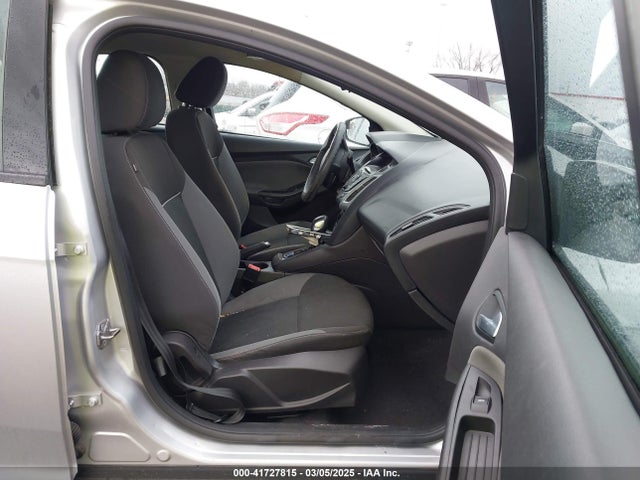 Ford FOCUS SE 2014 1FADP3F2XEL392052 Image 5