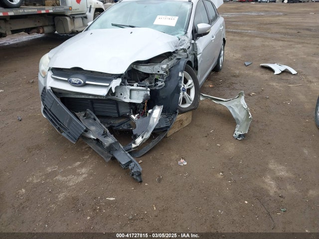 Ford FOCUS SE 2014 1FADP3F2XEL392052 Image 6