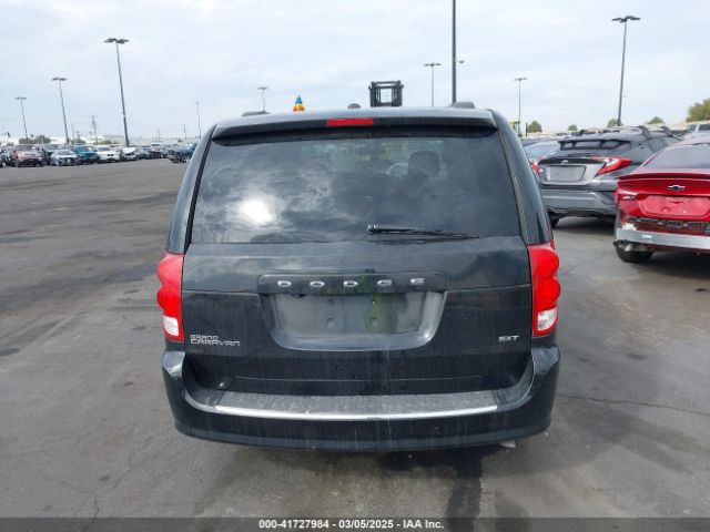2C4RDGCG6JR307077 Dodge Grand Caravan Sxt