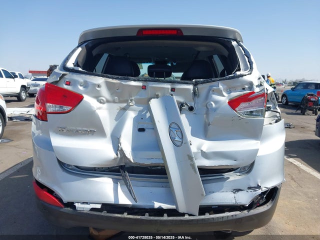 KM8JU3AG6EU907742 Hyundai TUCSON SE