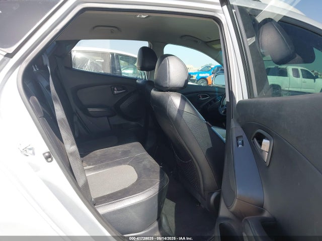 KM8JU3AG6EU907742 Hyundai TUCSON SE