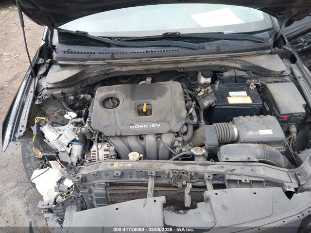 5NPD84LF3JH252301 Hyundai ELANTRA SEL