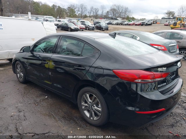 5NPD84LF3JH252301 Hyundai ELANTRA SEL