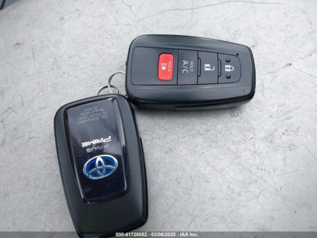 JTDKAMFP1N3218374 Toyota Prius Prime Le
