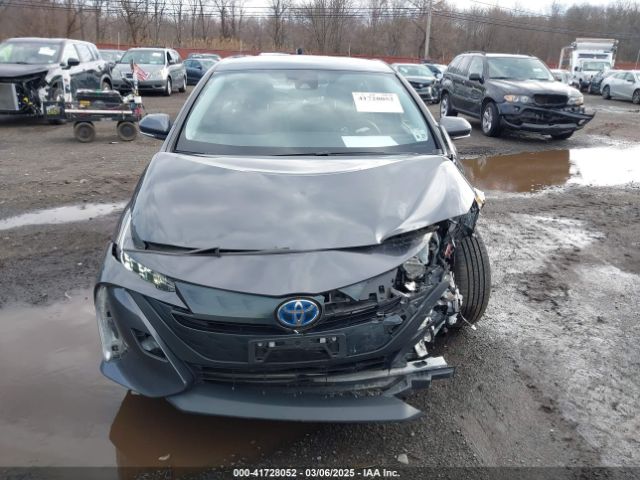 JTDKAMFP1N3218374 Toyota Prius Prime Le