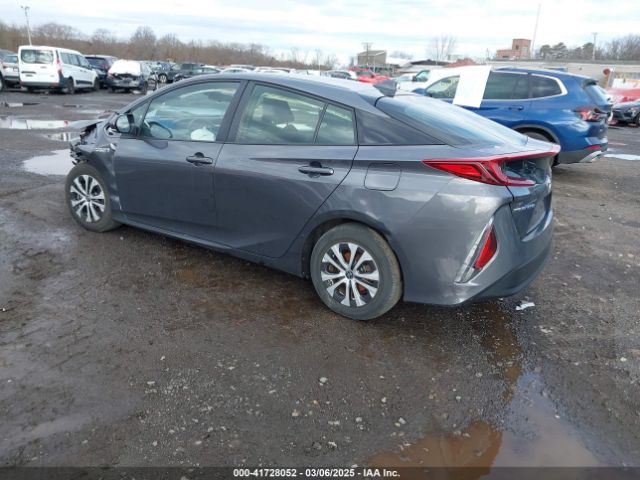 JTDKAMFP1N3218374 Toyota Prius Prime Le