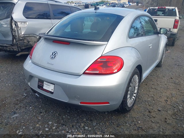 3VWJ17AT3GM606917 Volkswagen Beetle 1.8t Se
