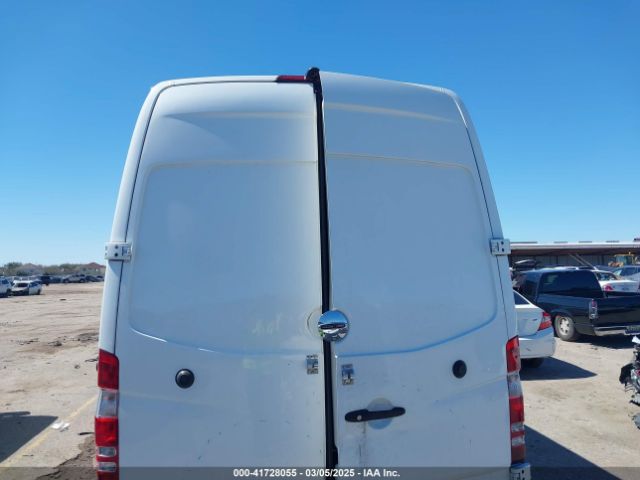 WDYPE8DD4GP229783 Freightliner Sprinter 2500 High  Roof/high Roof