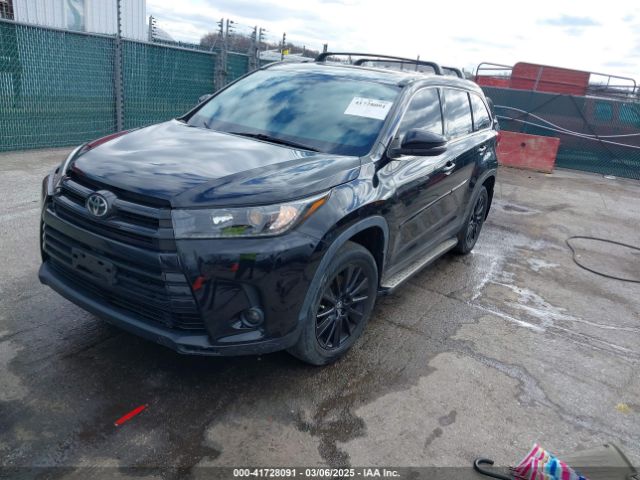 5TDJZRFH2KS625530 Toyota Highlander Se