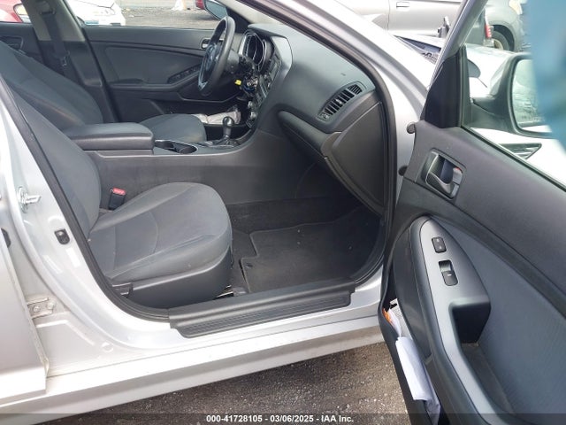 5XXGM4A76FG392107 KIA Optima Lx