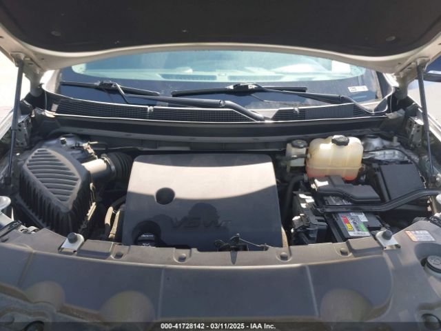 1GNERKKW1JJ137976 Chevrolet Traverse Premier
