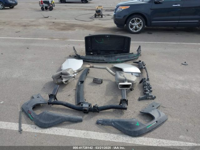 1GNERKKW1JJ137976 Chevrolet Traverse Premier