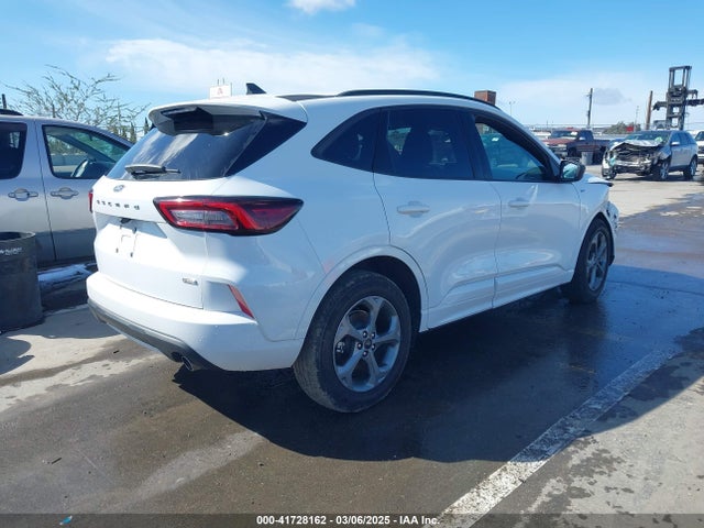 1FMCU0MZ2PUB39653 Ford Escape St-line